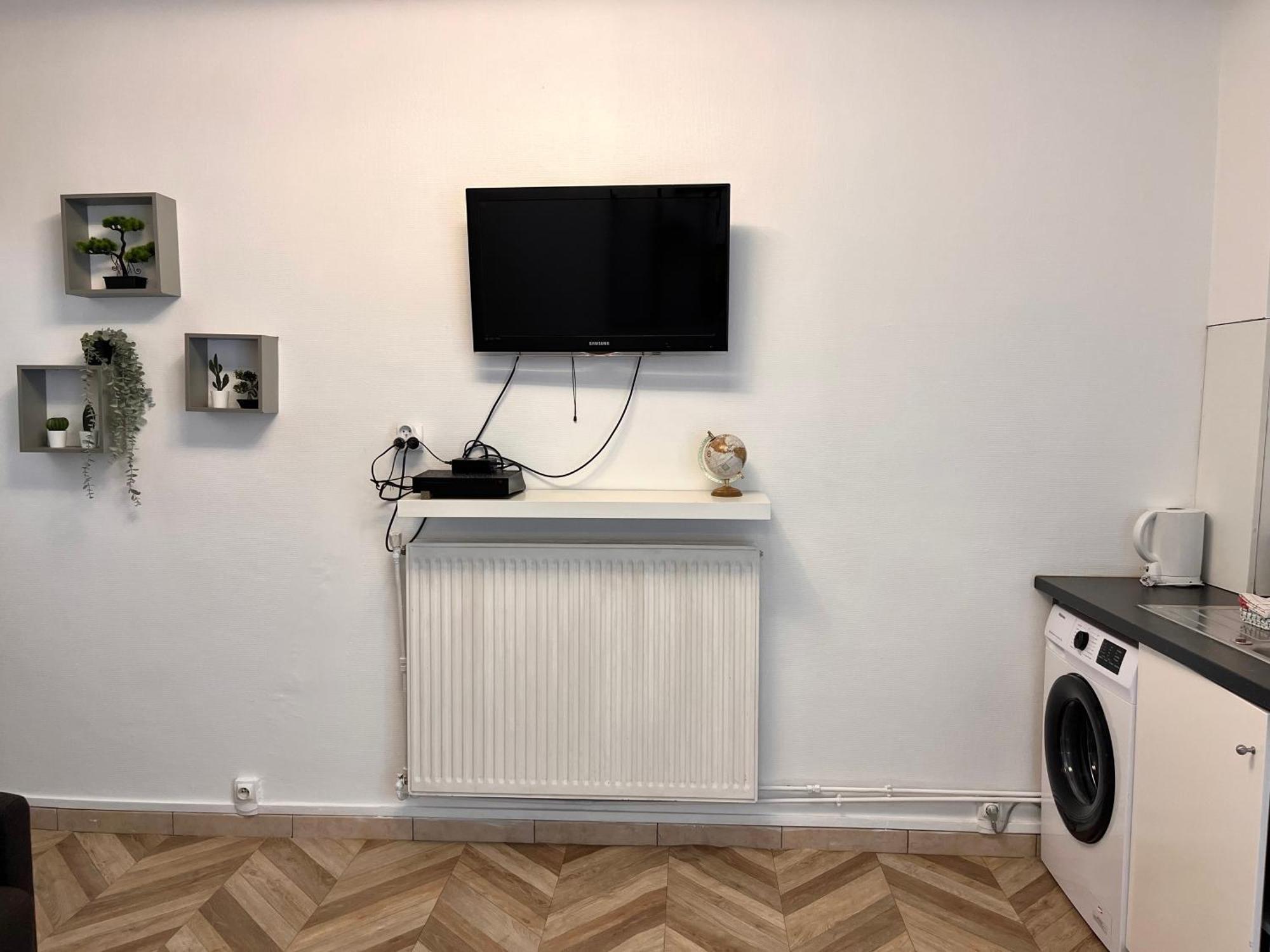 #2 Charmante Maison A 4 Min Metro 9 Bagnolet Eksteriør billede