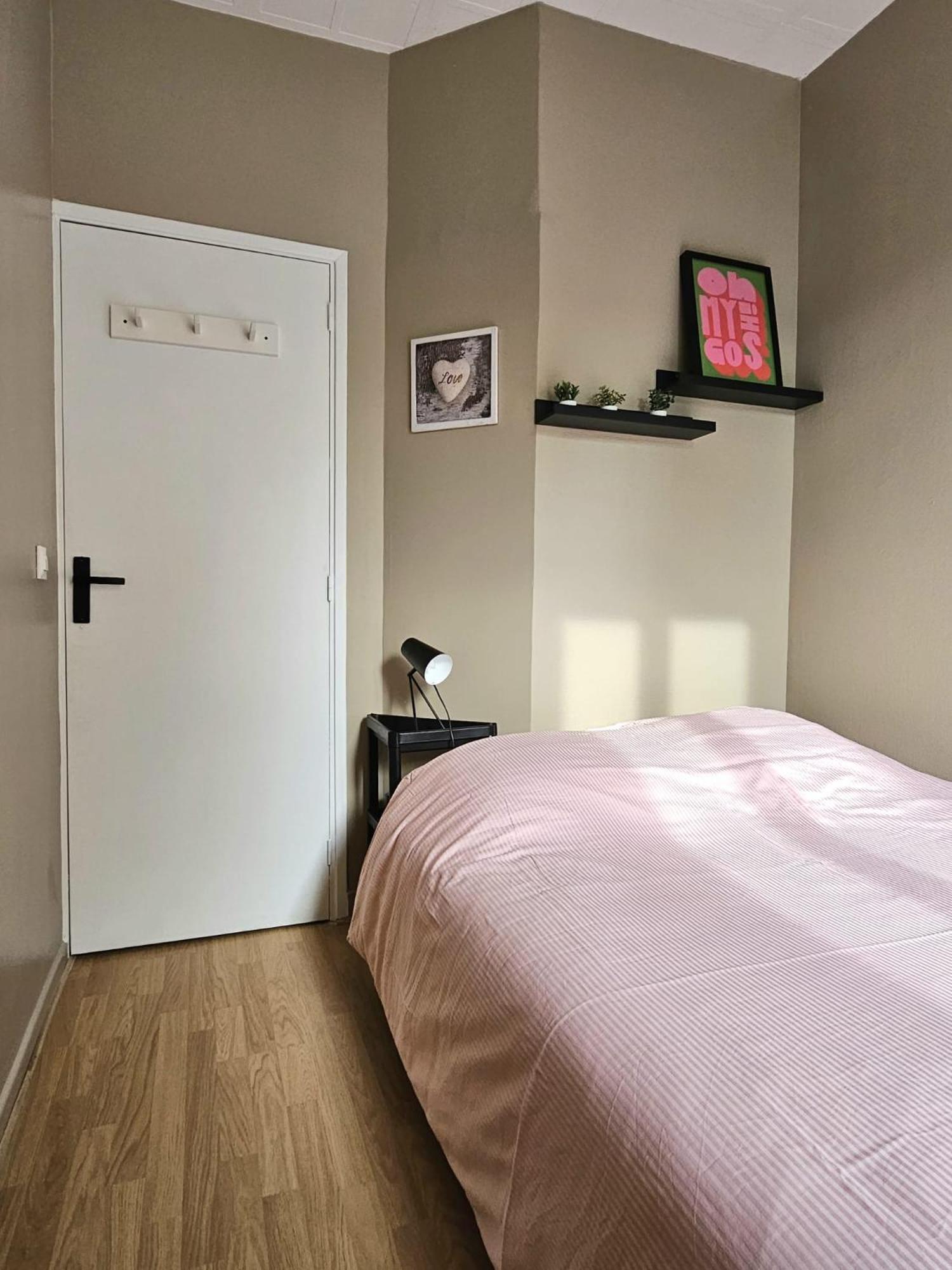 #2 Charmante Maison A 4 Min Metro 9 Bagnolet Eksteriør billede